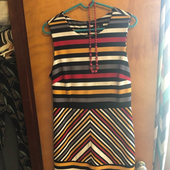 Striped dress size 12 - Picture 3 of 5